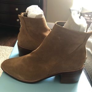 Antonio Melani New tan booties 7 1/2